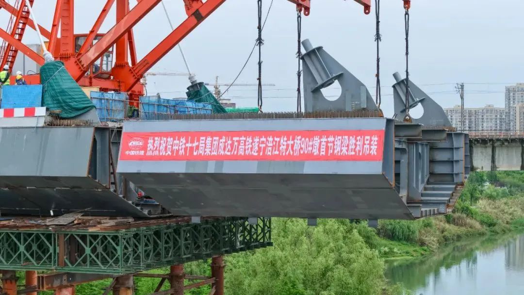 1746497510299587.jpg 640.jpg